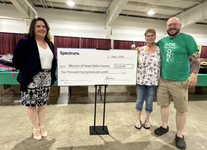 Spectrum awards $2,500 to Mission of Hope Delta County